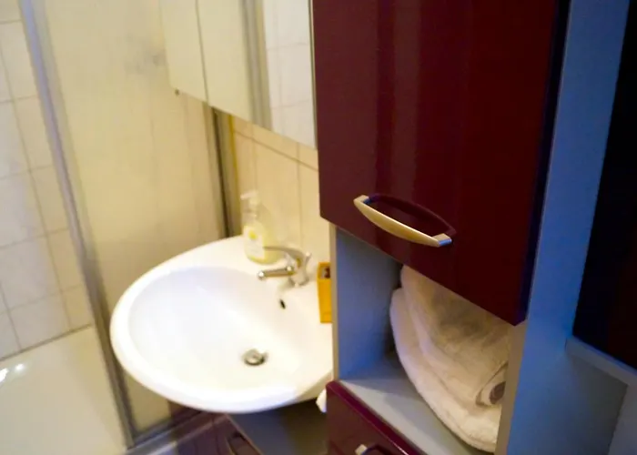 24 Modern & Gemuetlich